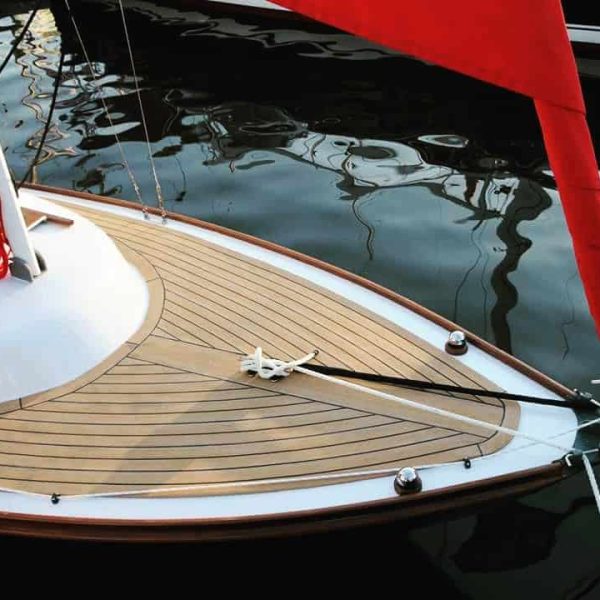 Nuteak Synthetic teak decking