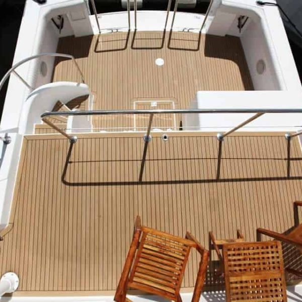 Nuteak Synthetic teak decking