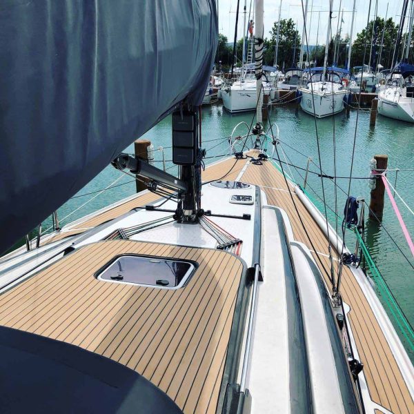 Nuteak Synthetic teak decking
