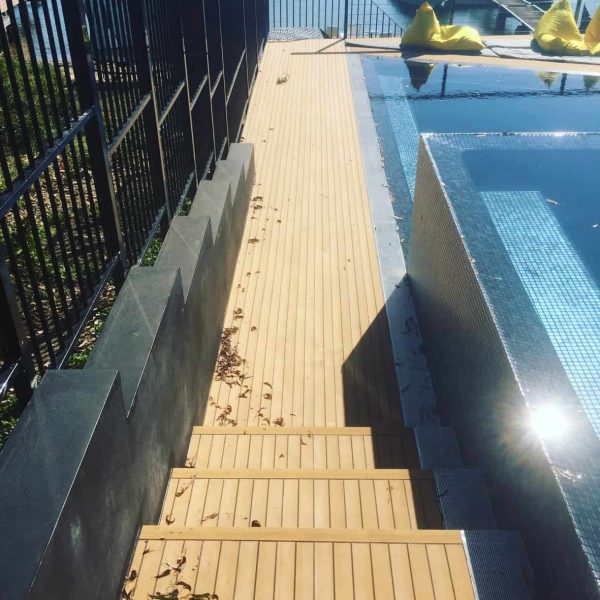 Nuteak Synthetic teak decking Pool